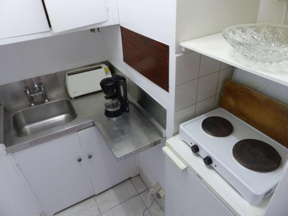 Studio Cosy Avec Tv Et Cuisine Equipee, Bord De Mer Le Lavandou - Fr-1-308-34 Zewnętrze zdjęcie